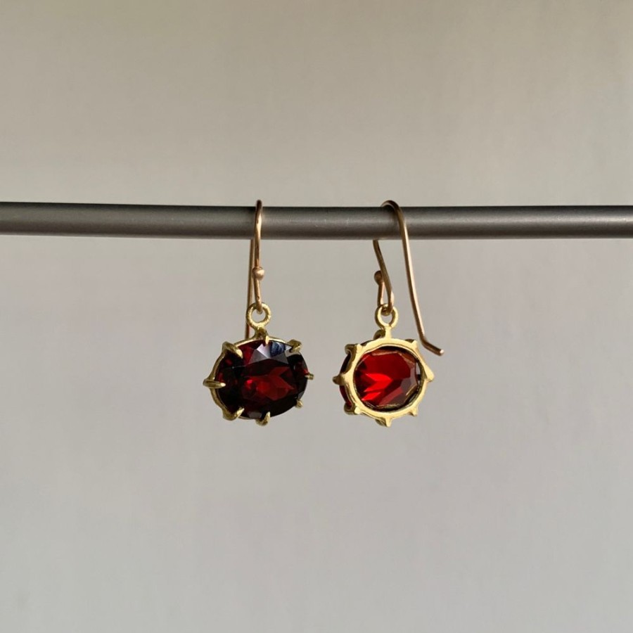 Jewelry Rosanne Pugliese | Small Faceted Oval Garnet Earrings